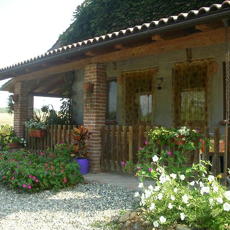 Вилла Cascina Beneficio Кастельнуово-Бормида Экстерьер фото