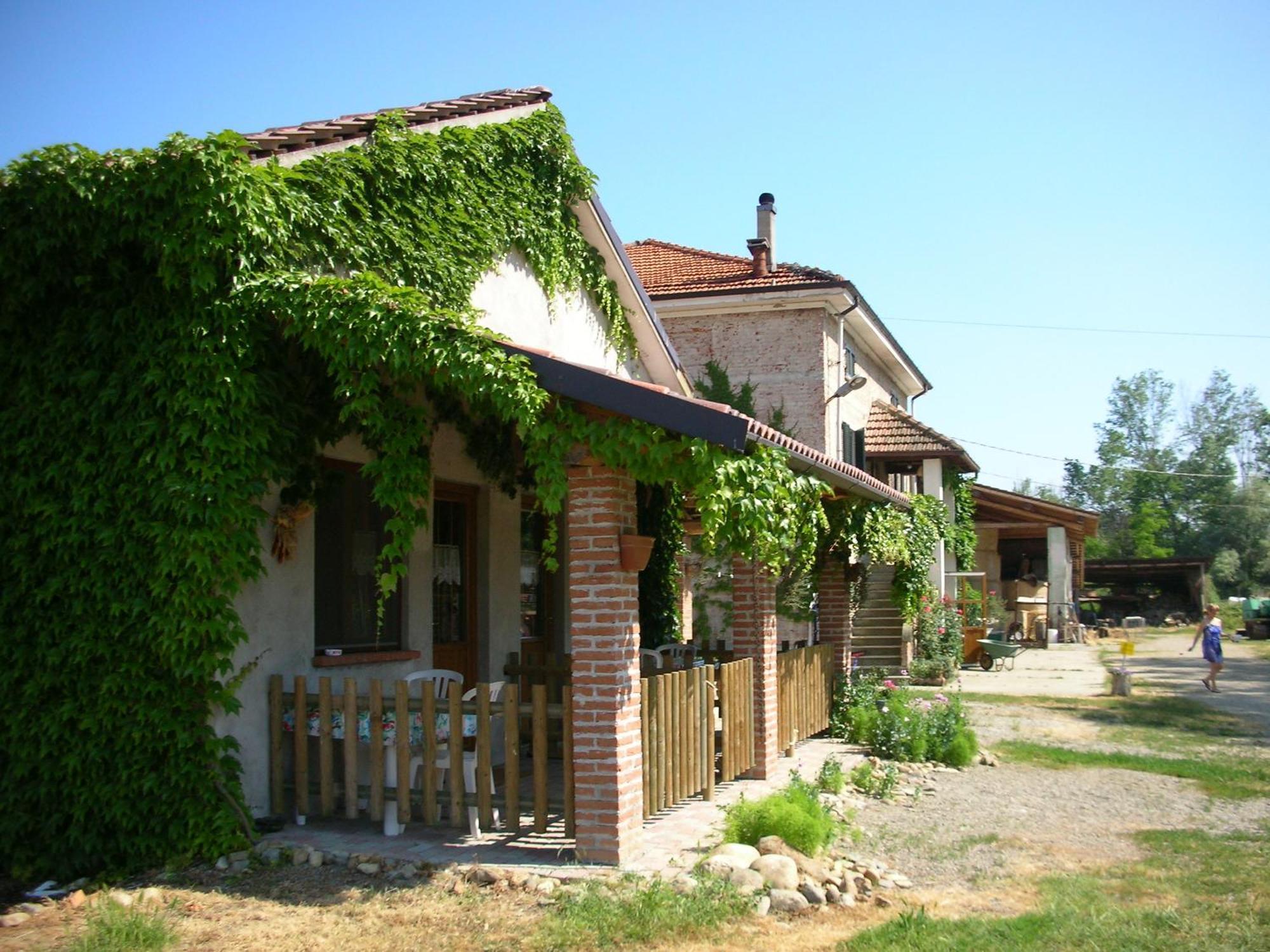Вилла Cascina Beneficio Кастельнуово-Бормида Экстерьер фото